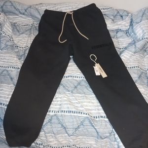 Essentials fear of god sweatpants jet black